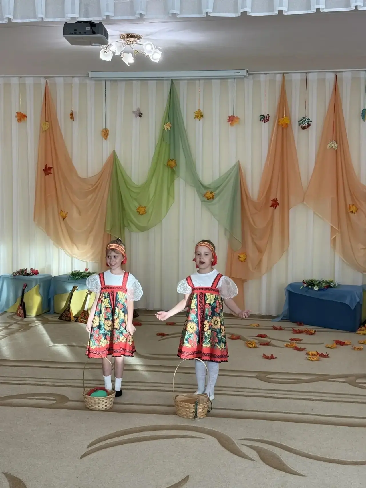У #Лучиков прошёл праздник Осени в лучших традициях русской ярмарки! Это яркое событие,...