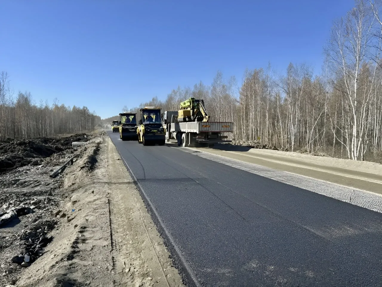 Дорожники совершили прорыв на дороге жизни в Хабаровском крае