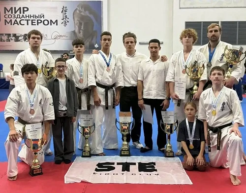 💪 Студент ДВГМУ одержал победу на первенстве и чемпионате России по киокушинкай каратэ...