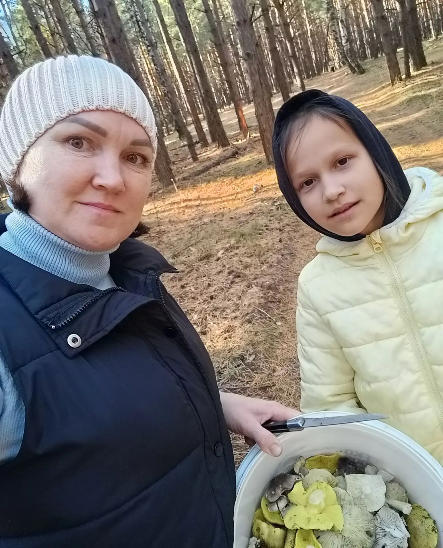 Красивая погода так и шепчет,сходи за грибами 😂😂😂. Думаю,что можно сезон охоты за гр...