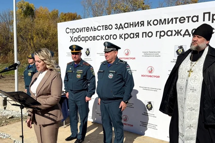 Настоятель храма Покрова Пресвятой Богородицы на Пятой площадке г. Хабаровска принял уч...