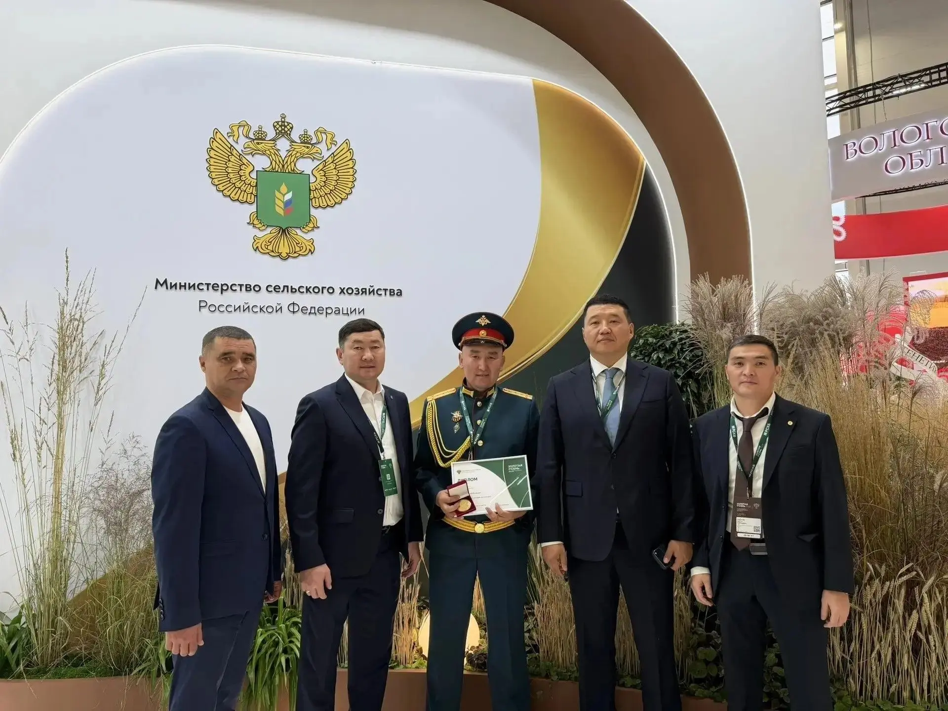Минсельхоз России наградил фермера-участника СВО из Бурятии