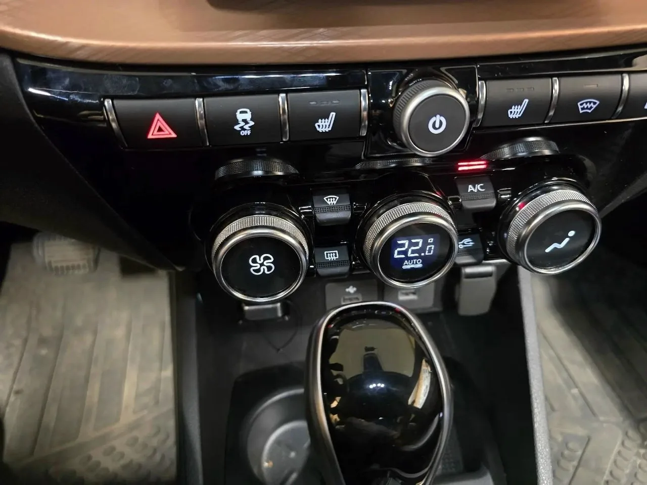 ✏️ LADA: Здравствуйте, уважаемые владельцы Весты!