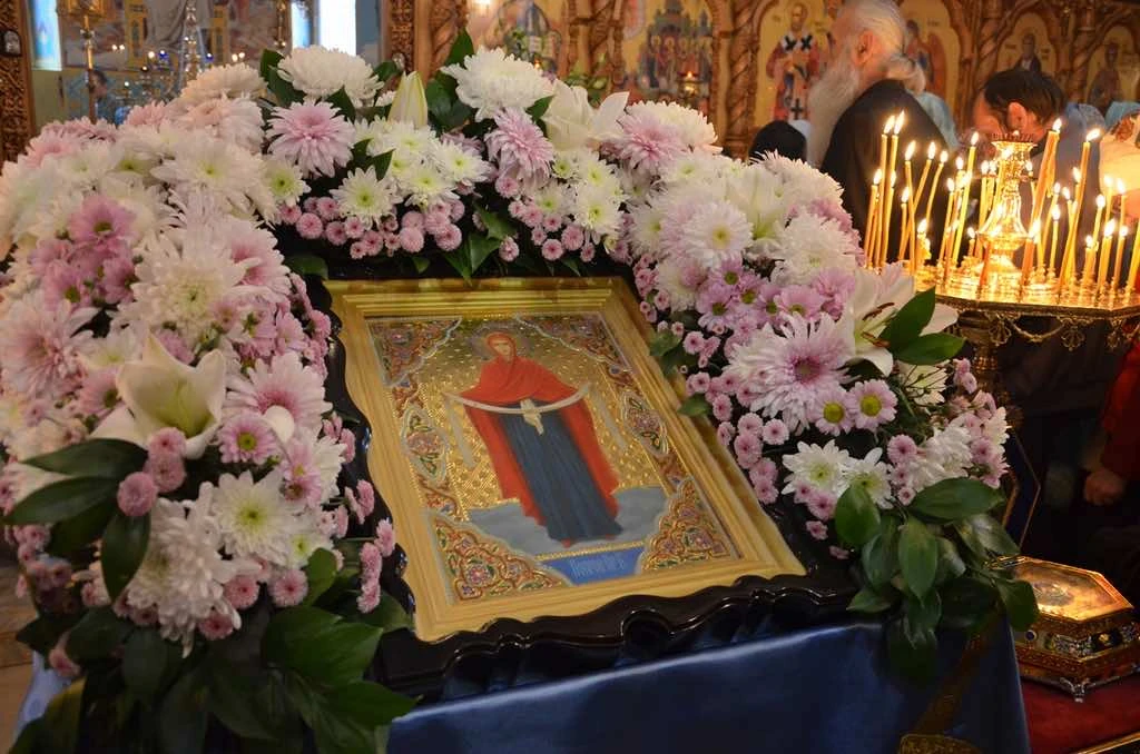 Там, где порой оказывается бессильным человеческое оружие и иссякают земные средства, н...