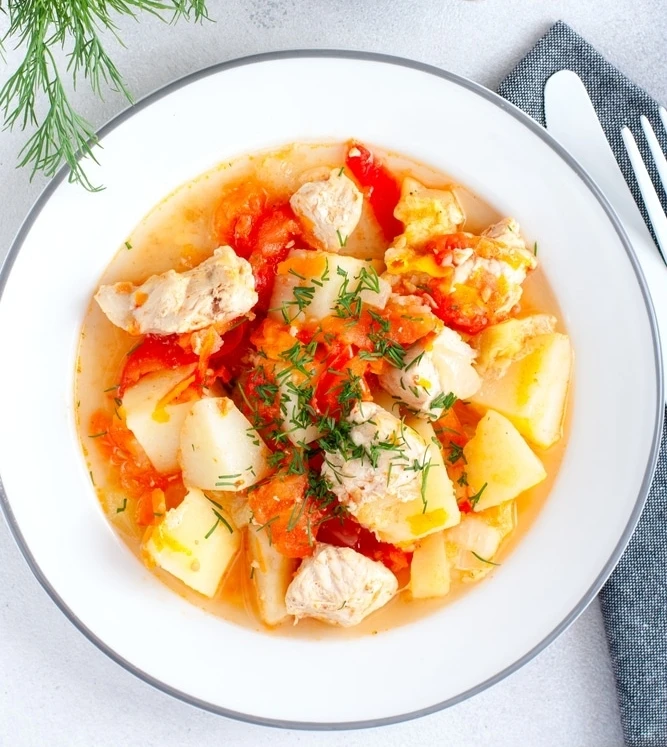 КУРИНОЕ ФИЛЕ, ТУШЕНОЕ С ОВОЩАМИ