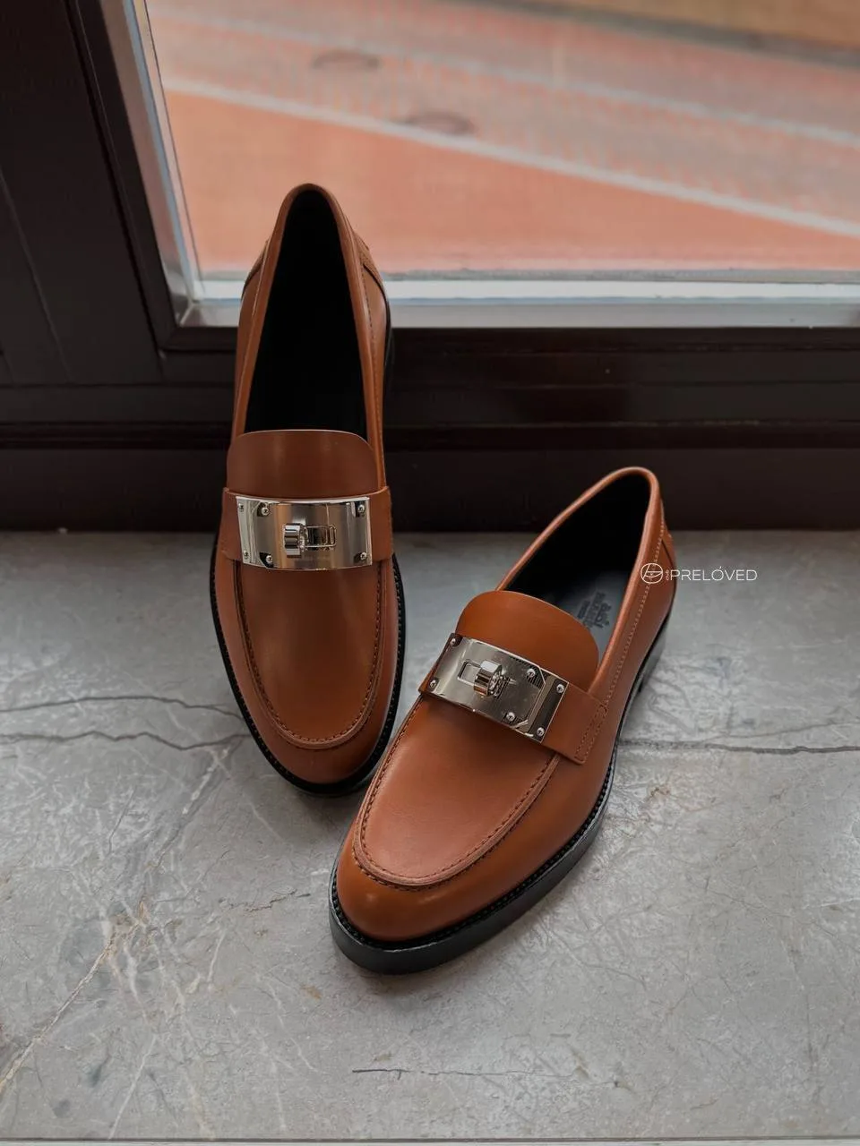 Новые лоферы Hermes Hot loafer в цвете Naturel, маркировка 39,5, полный комплект.