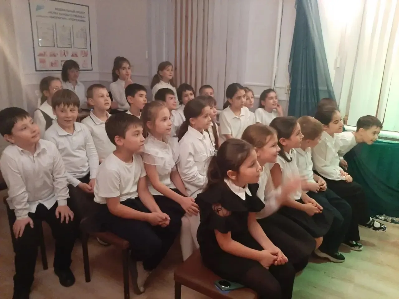 Учащиеся 2 Г класса съездили на экскурсию в Эколого- Биологический Центр.  Ребята посмо...