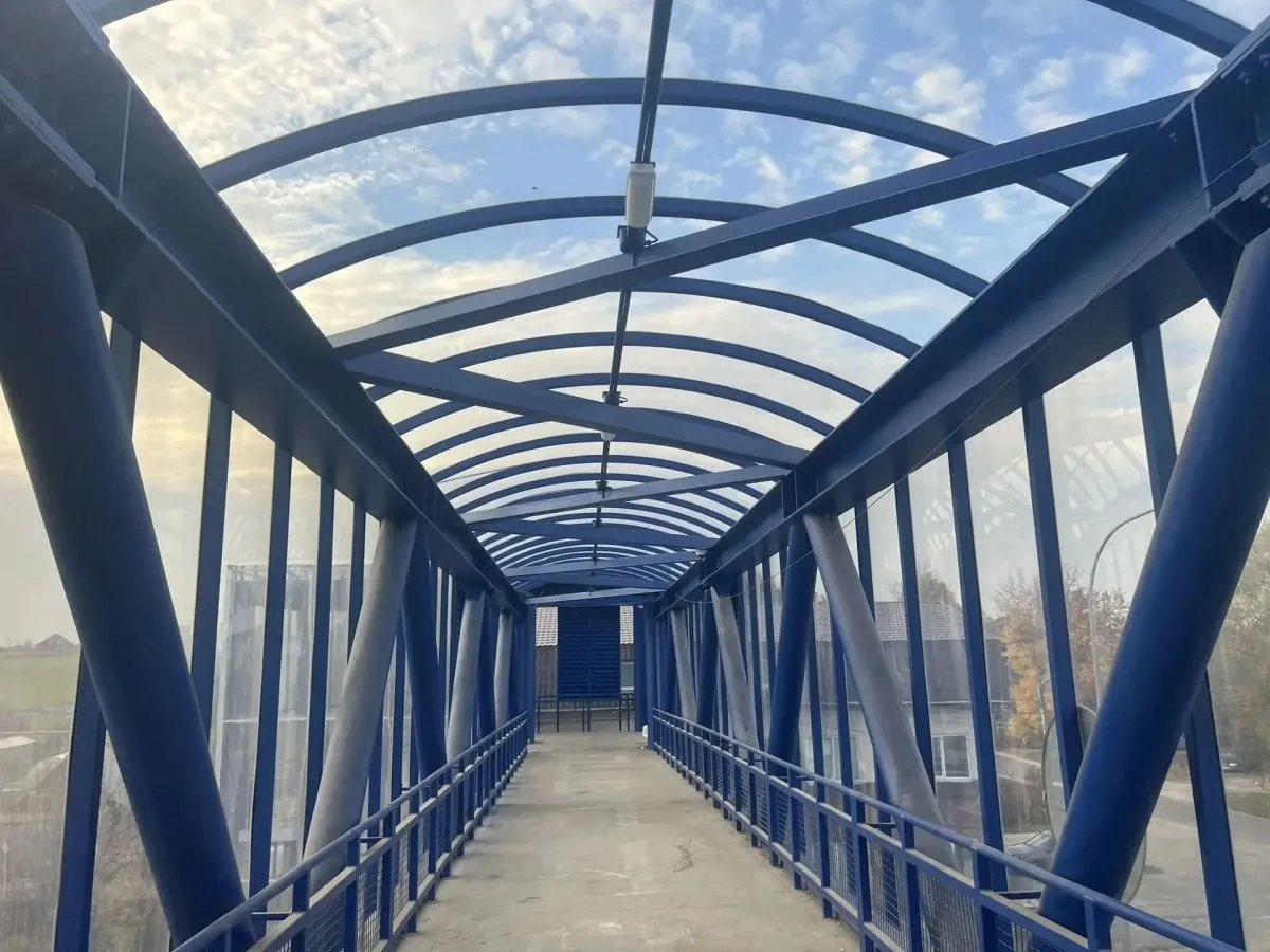 Во Владимире прокуратура добилась ремонта надземного перехода на улице Лакина.
