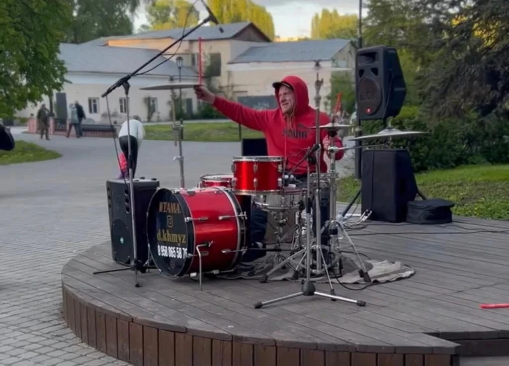 🥁 Дмитрий Хмыз: барабанное шоу в Нижнем парке