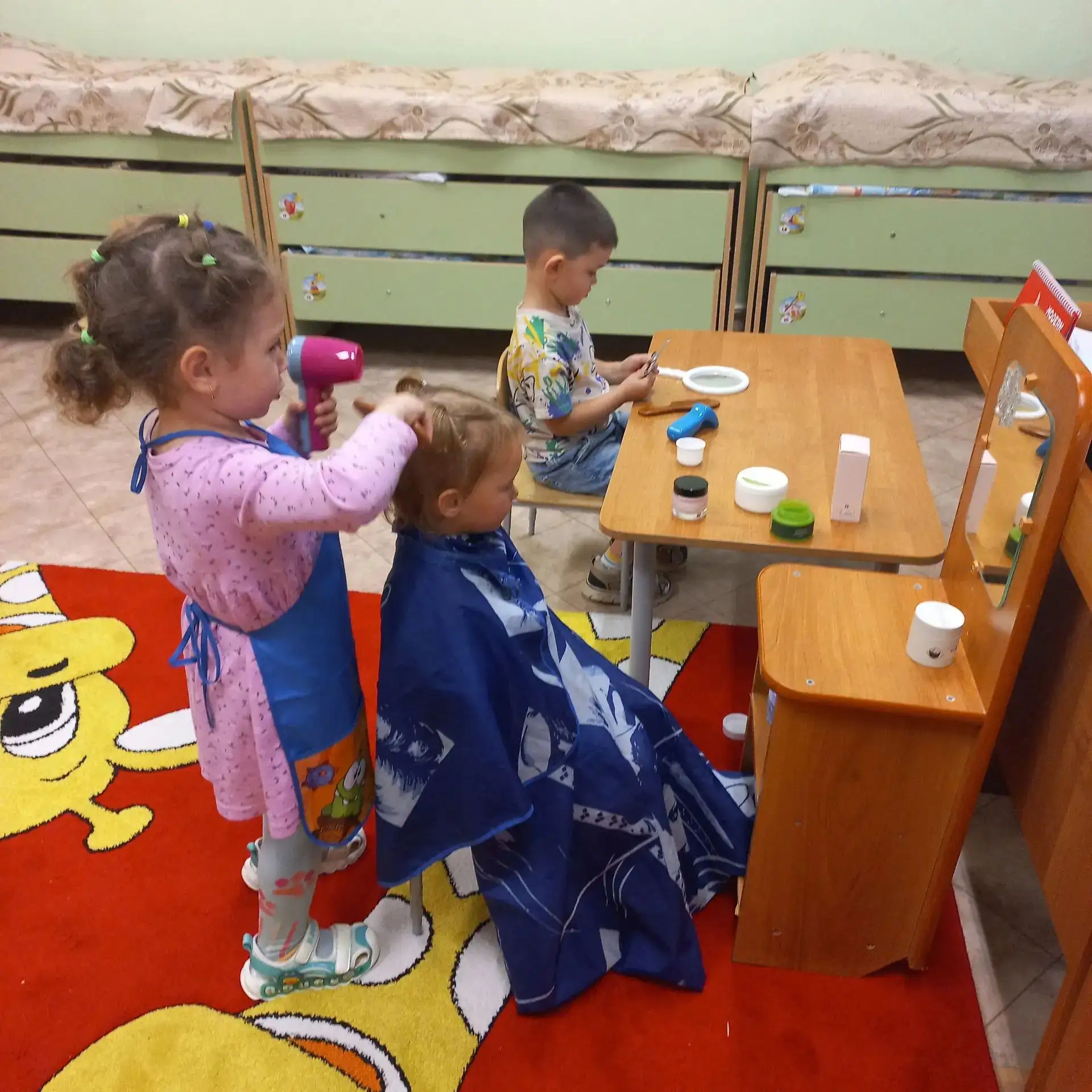Наши «Звёздочки» играют в парикмахерскую 🌟💇‍♀️