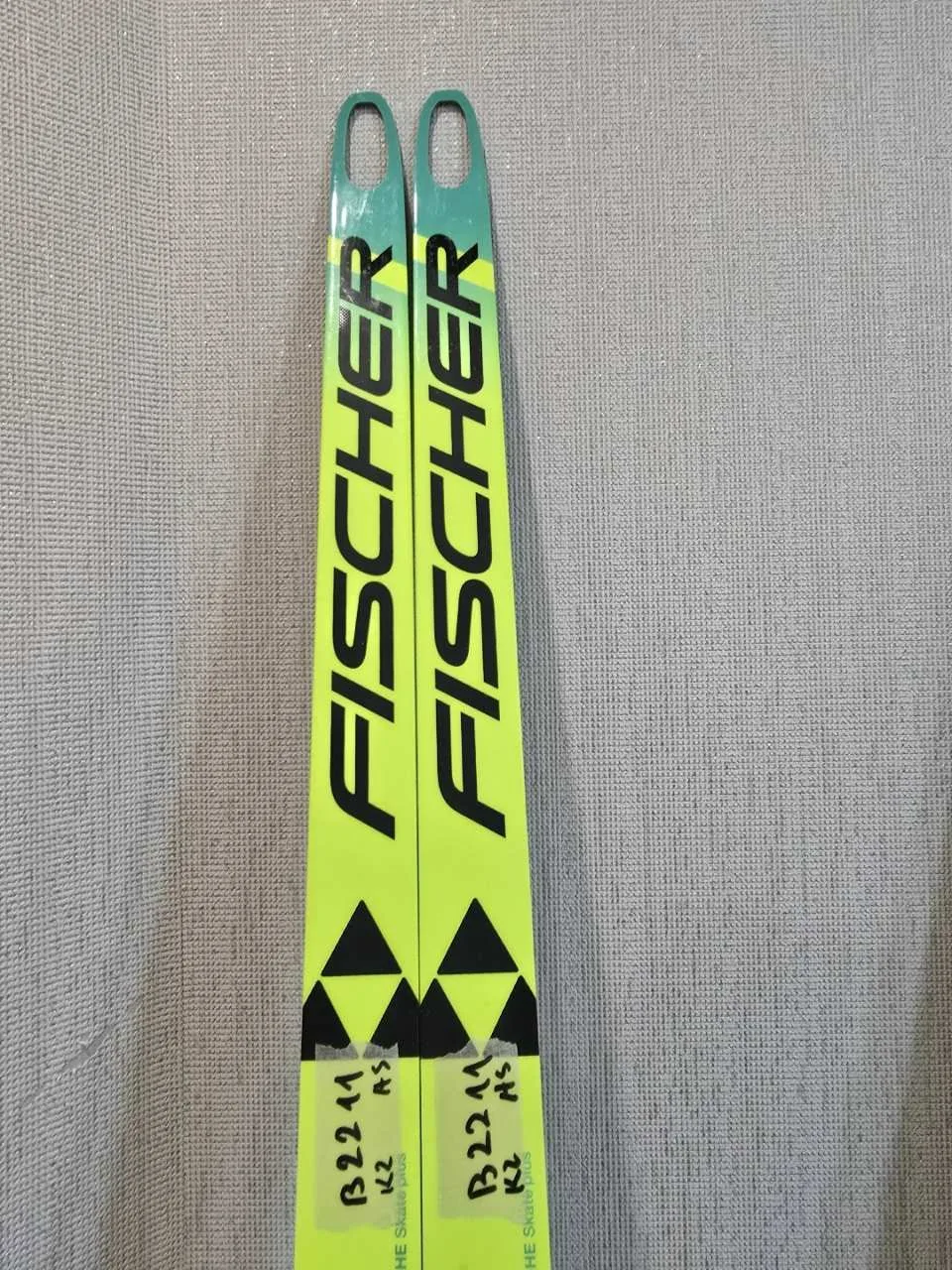 Продаю спортцеховские лыжи Fischer Speedmax 100HE