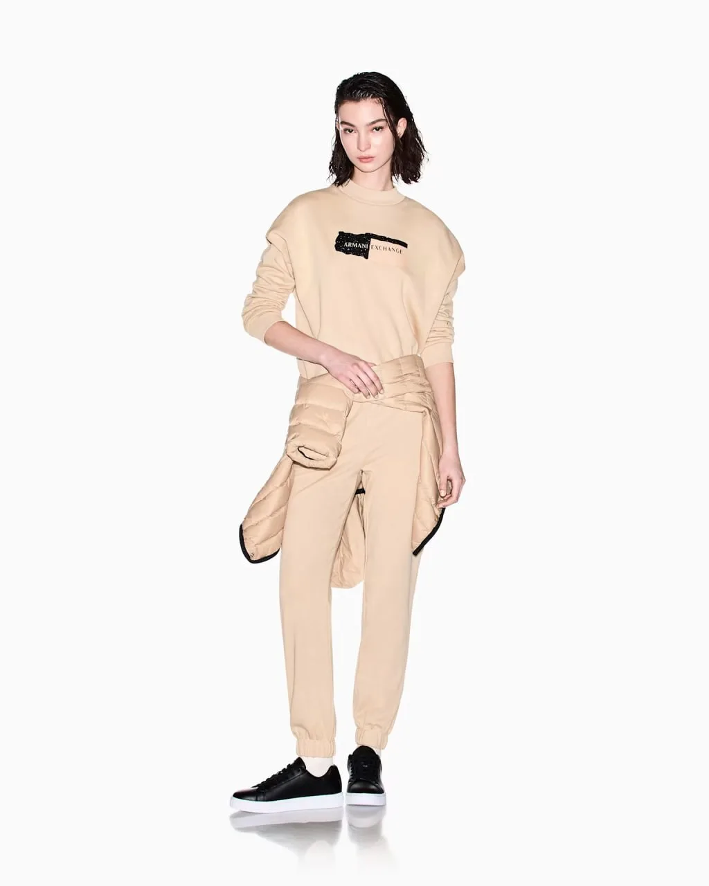 Женский костюм от Armani Exchange