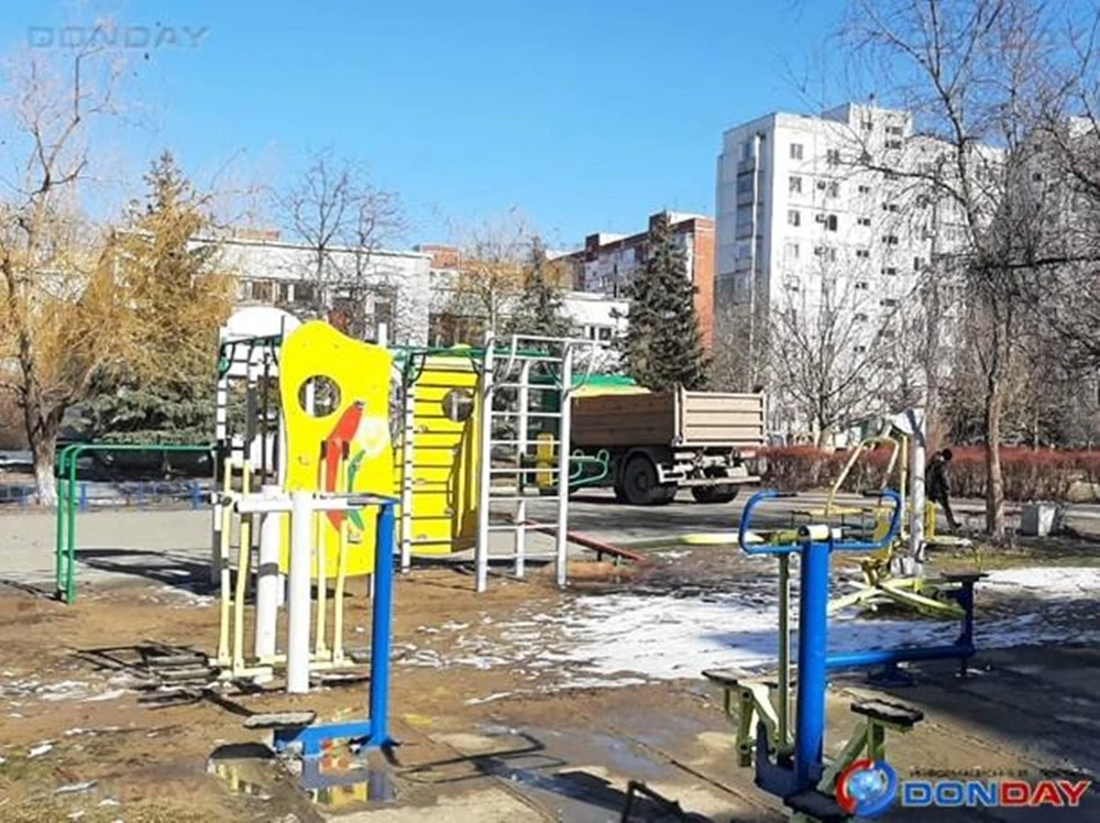 В Волгодонске несколько лет не могут продать бывшее здание департамента строительства и...