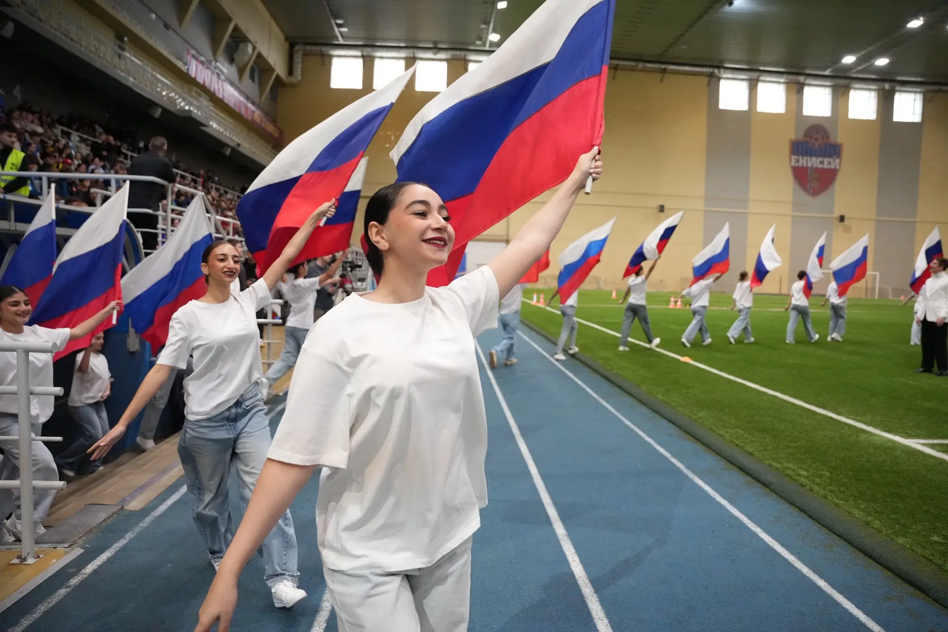 🏆 544 юных спортсменов на одном поле: в Красноярске завершился Кубок прокурора края по...