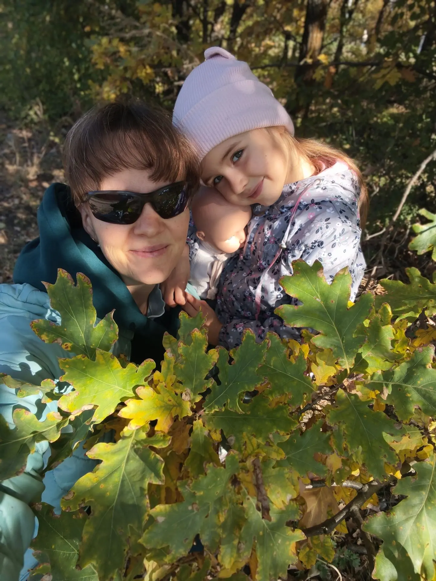 Наш октябрь 🍂 Не все в нем гладко, но дни сейчас удивительно тёплые и красивые. Жалко ...
