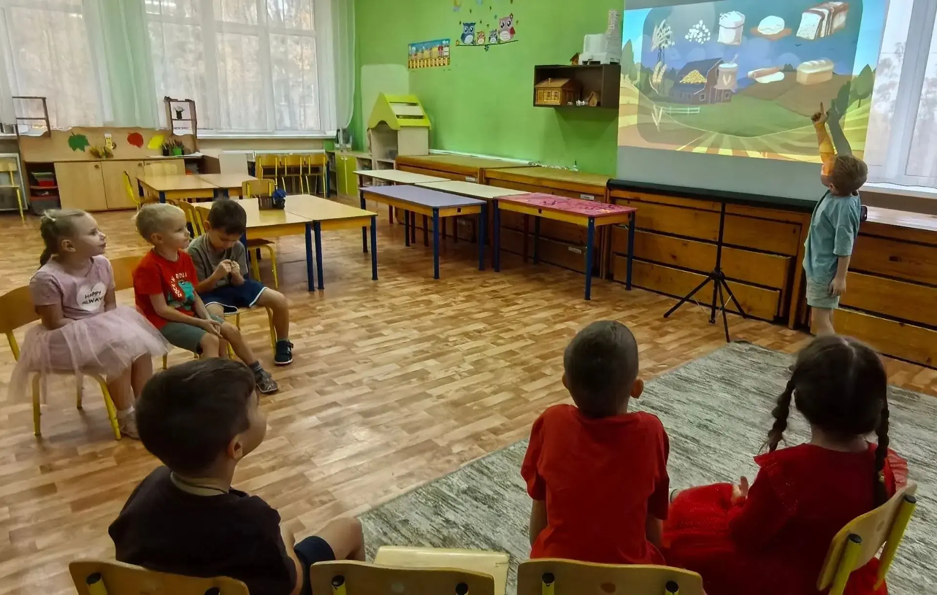 В преддверии Всемирного дня хлеба воспитанники старшей логопедической группы №5 МОУ СОШ...