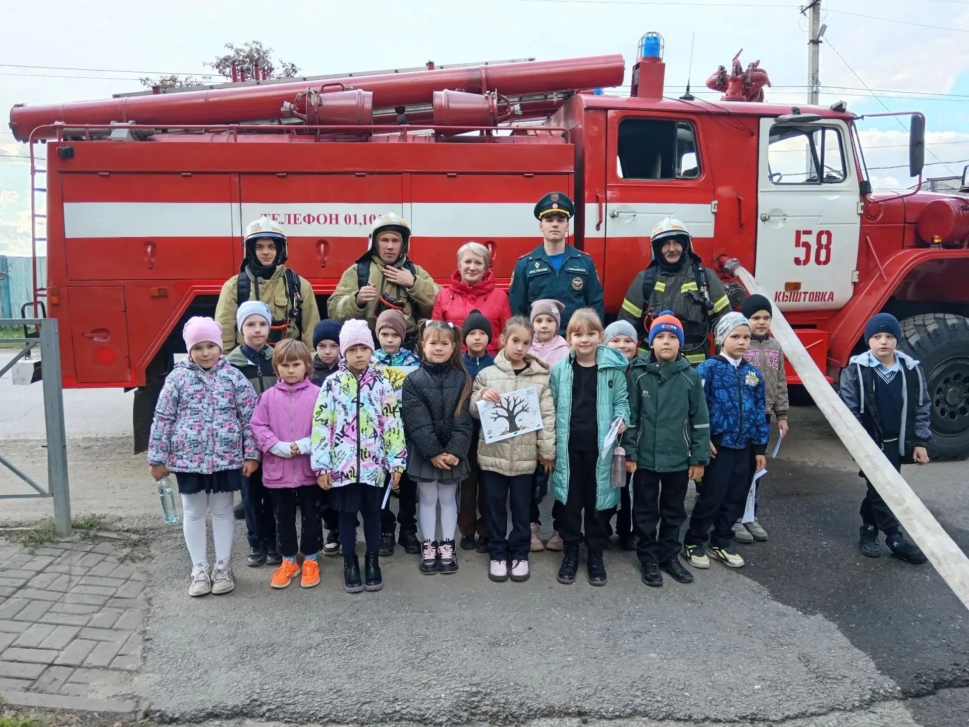 🚒 Наши ребята — в гостях у пожарных!