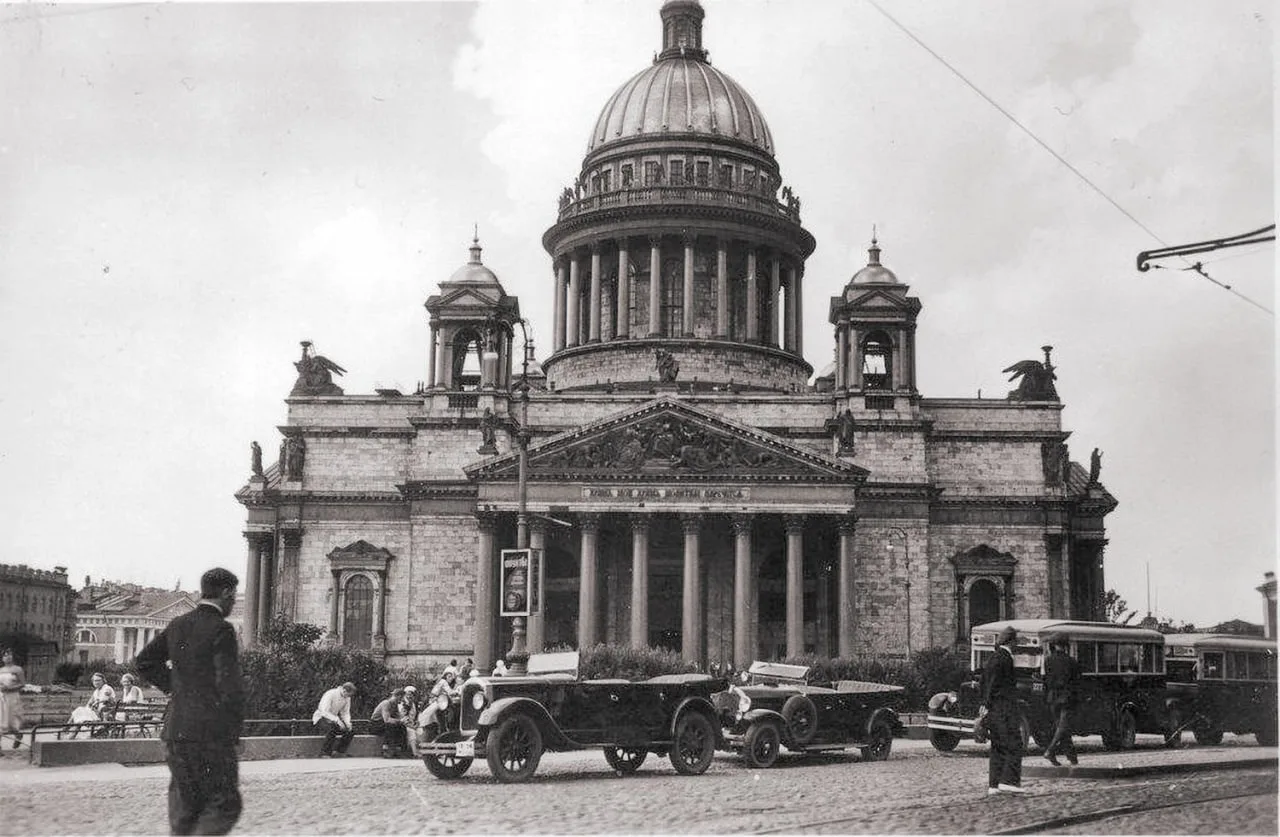 Площадь Воровского