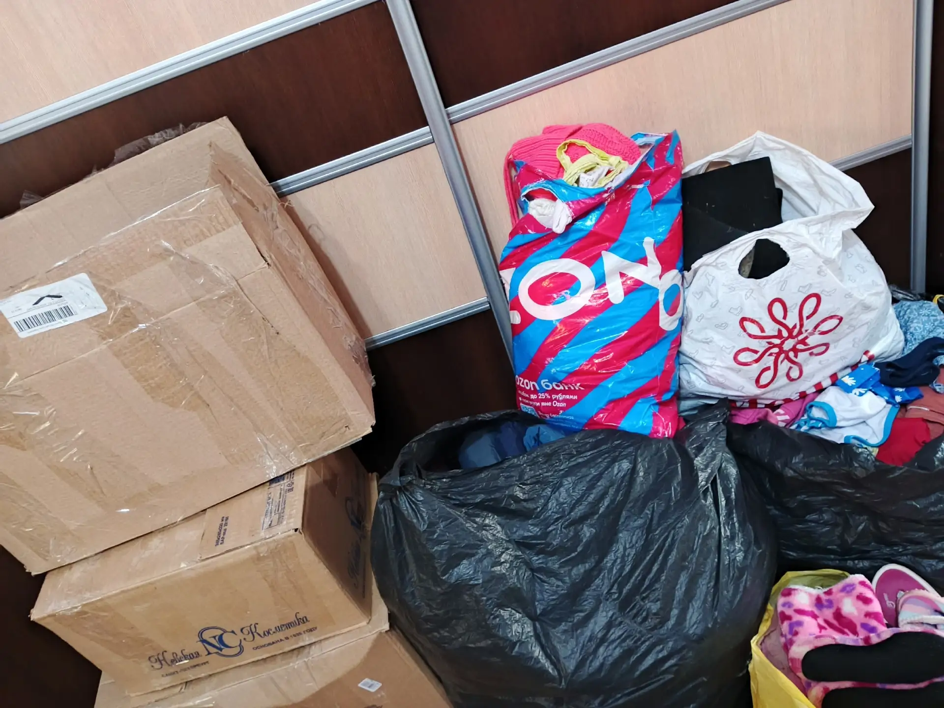 Отдам даром , бесплатно, детские вещи от полтора года и до 4 лет вещей очень много сост...