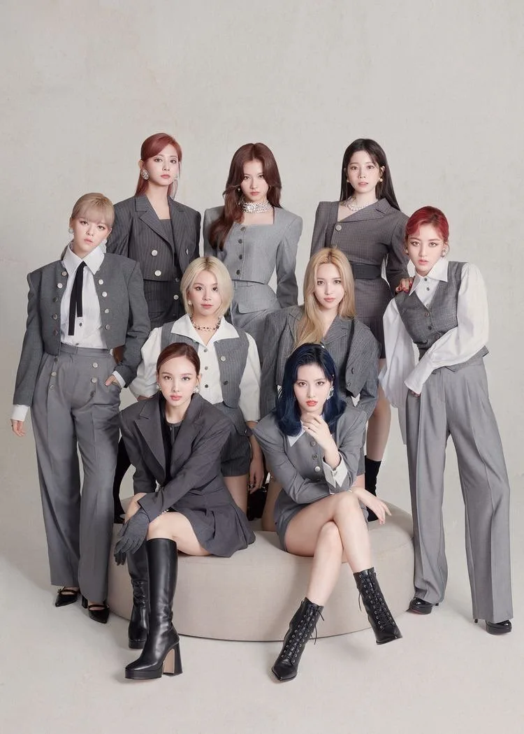 TWICE впервые за 10 лет не номинированы на премию «Лучшая женская группа» на церемонии ...