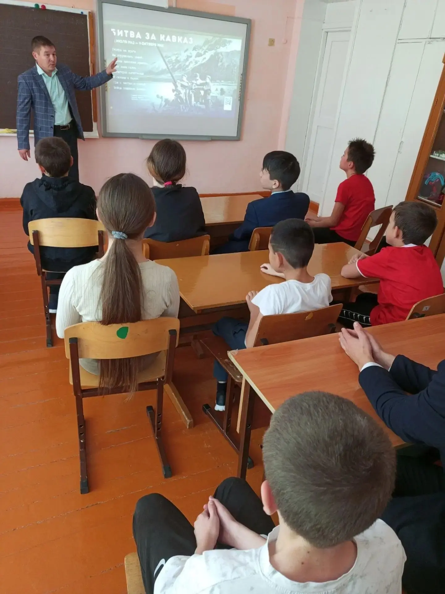 Сегодня в нашей школе прошел урок мужества «Битва за Кавказ» для учащихся нашей школы. ...