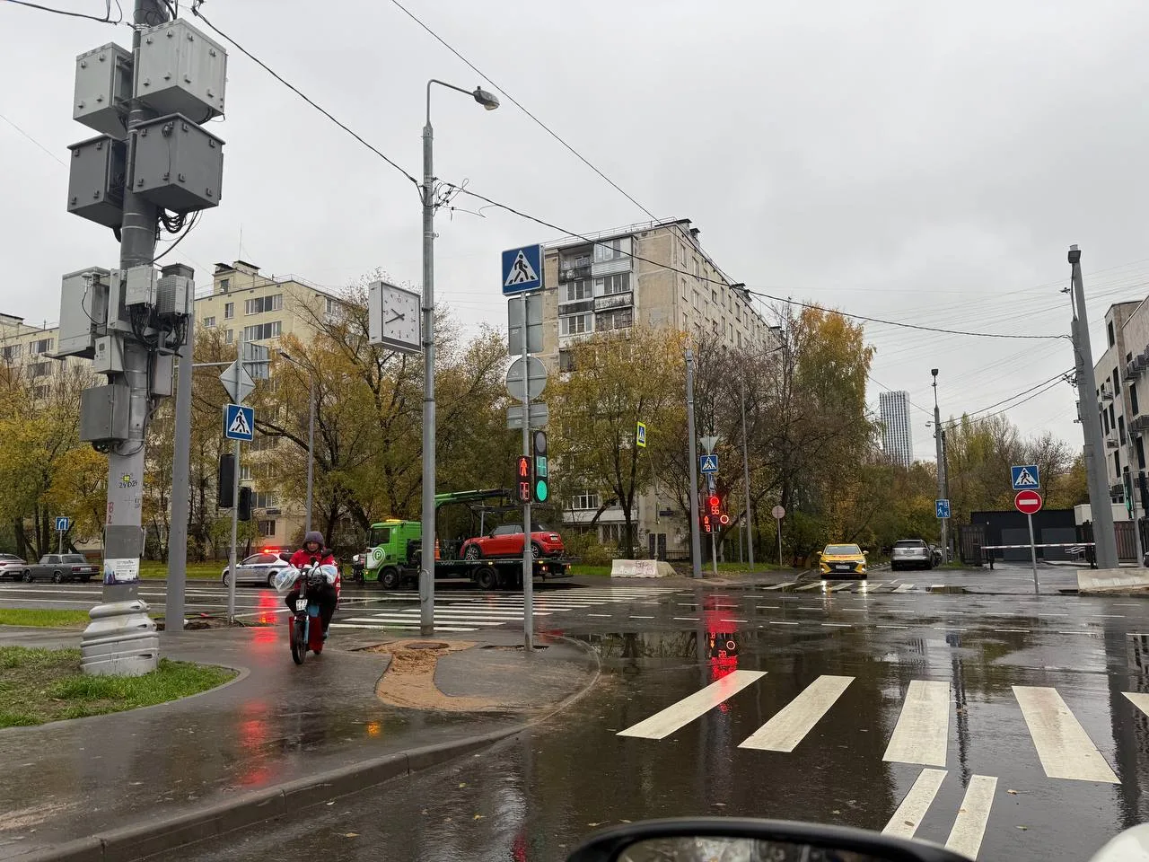 🚔 У суда работает эвакуатор