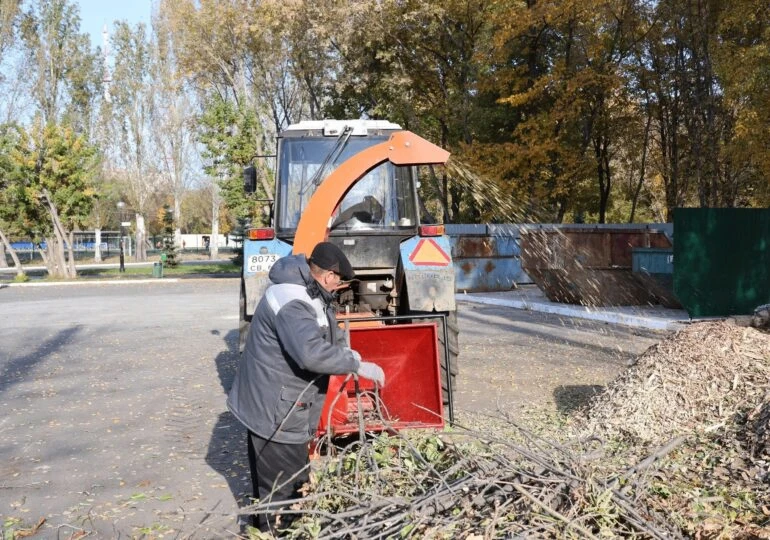 🚜 В Самаре увеличили число спецтехники для содержания парков