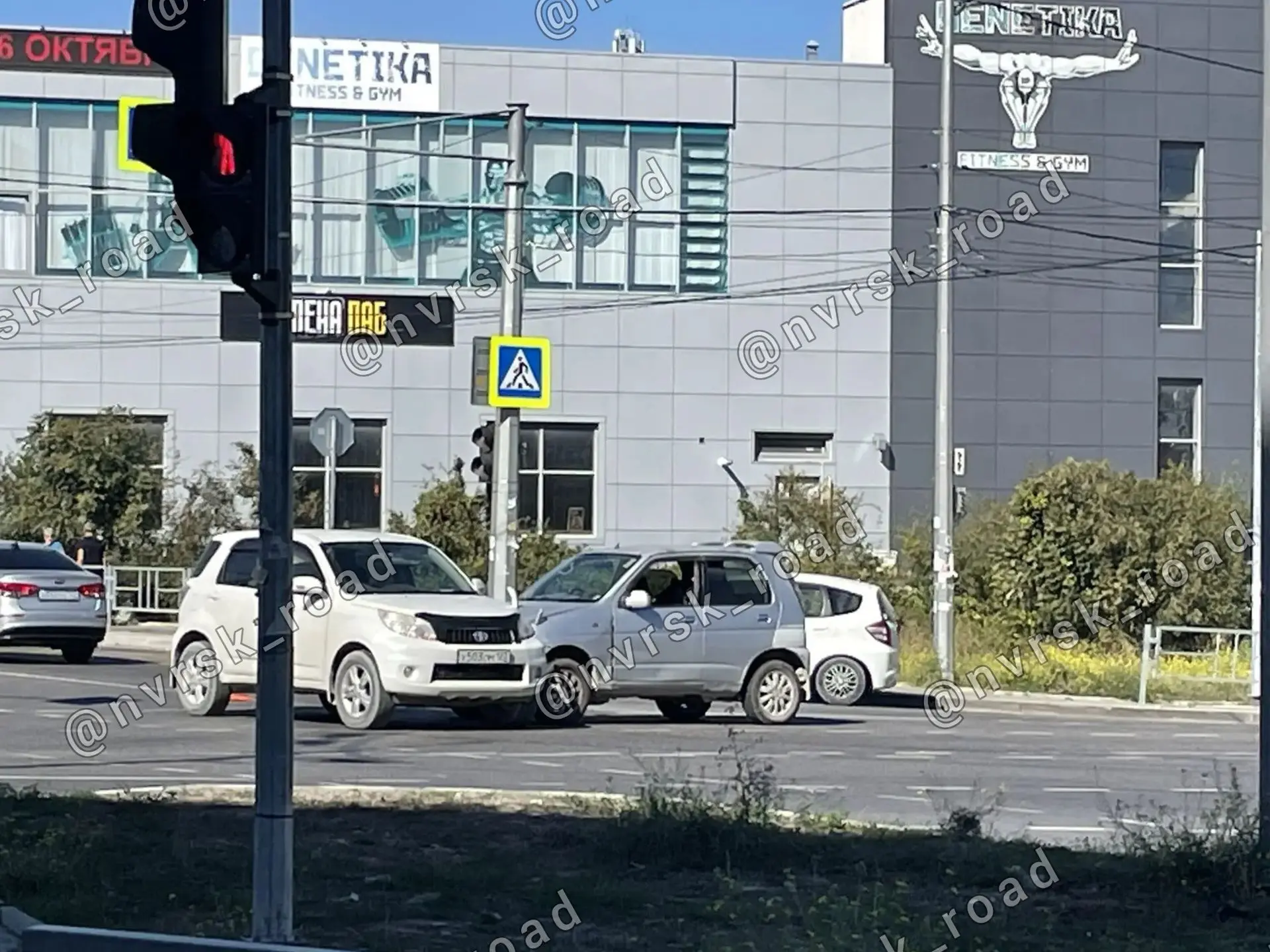 11.10.26  ДТП 13 микрорайон АЗС Лукойл .  (42)