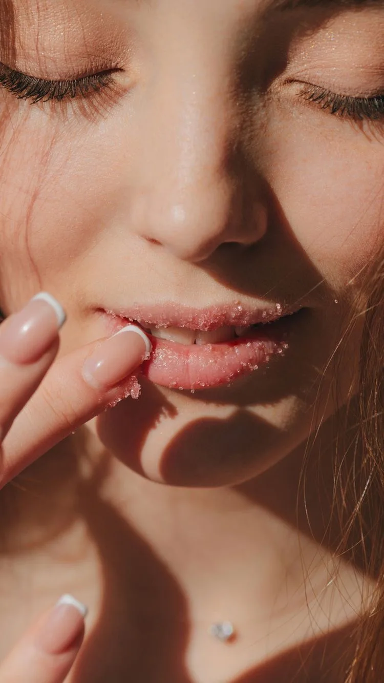 💋 ПОЧЕМУ КОНТУР ГУБ СТАНОВИТСЯ СУХИМ?