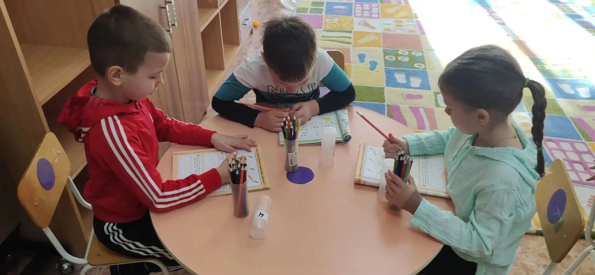 ФЭМП в подготовительной группе "Белочка", на тему" 1- 3."