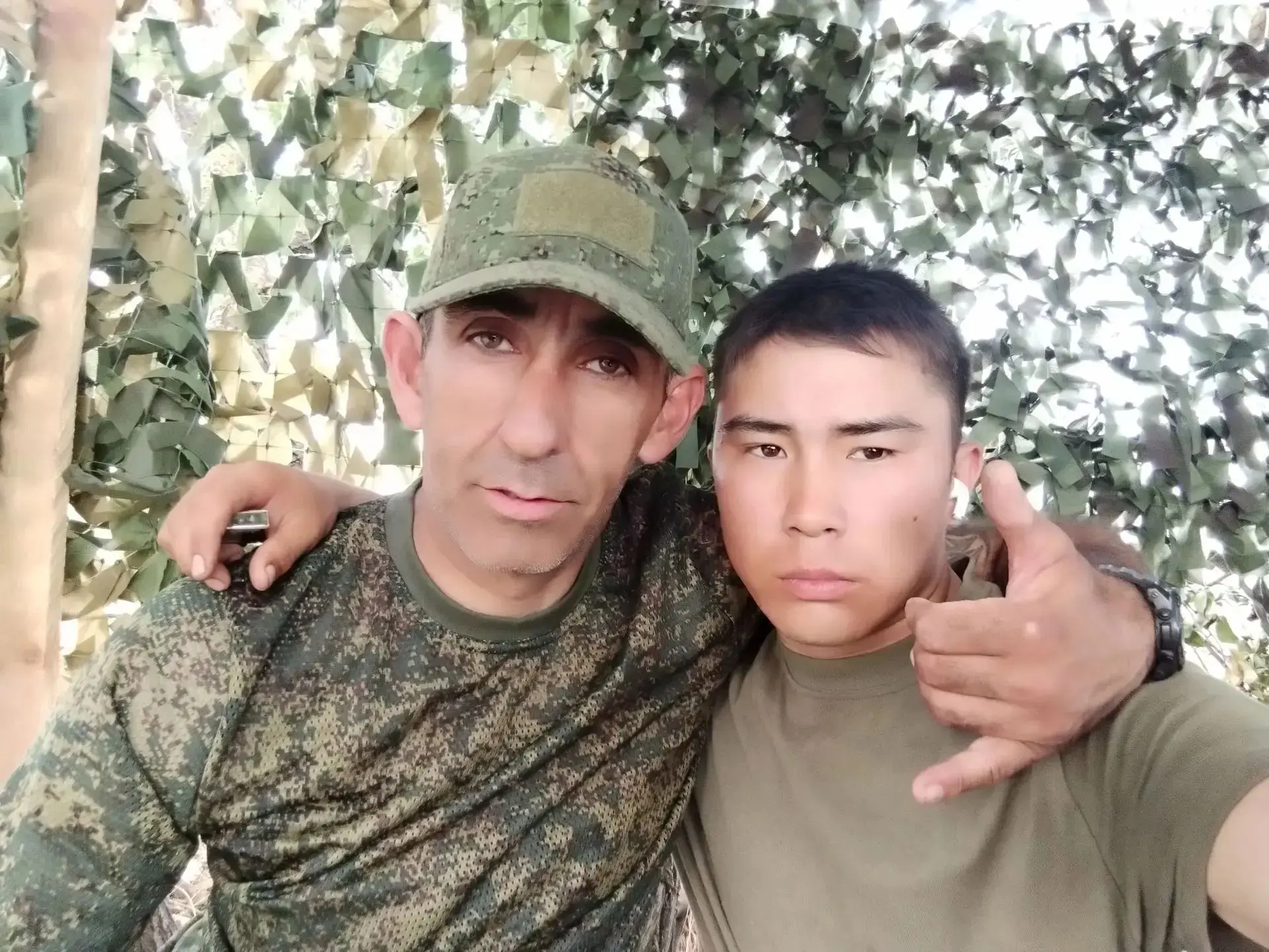 Есть тут чьи-нибудь братья мужья родственники