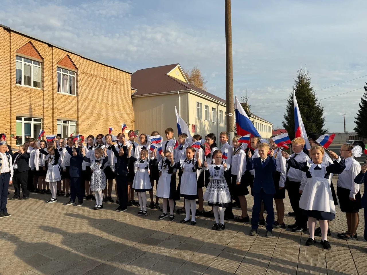 Три агротехнологических класса открылись в Менделеевском районе!