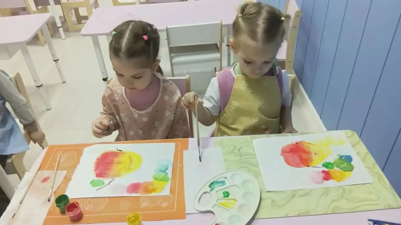 🎨 Кисточка, краски и немного фантазии — вот и всё, что нужно для настоящего волшебства!