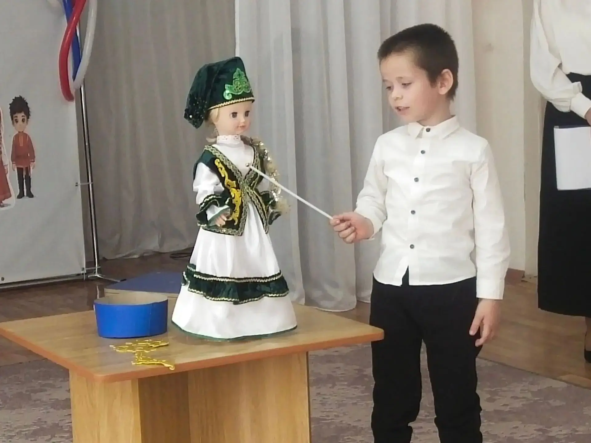 Воспитанник МКОУ СОШ №5 г. Майского дошкольного отделения "Улыбка" Ерохин Данил принял ...