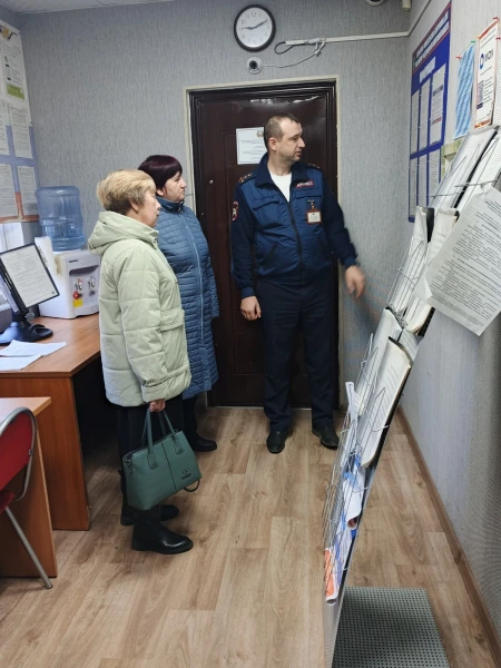 Общественники проверили работу подразделений полиции в Октябрьском и Ромненском округах
