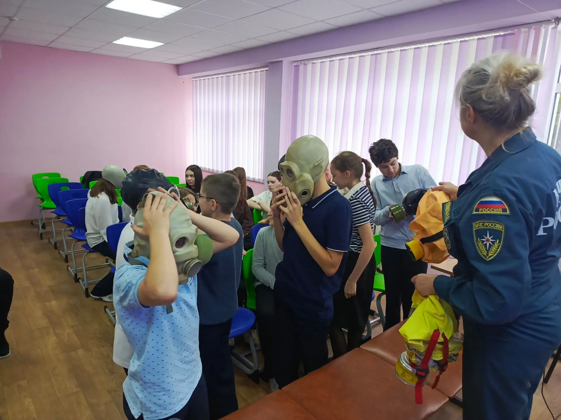 В нашей школе 6 октября прошел важный и крайне актуальный разговор. В гостях у учеников...