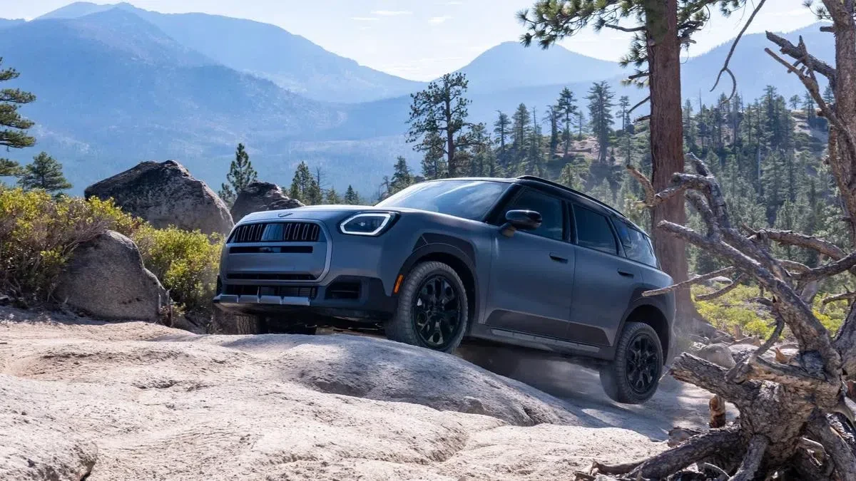 Хоть на чай, хоть в лес по грибы — MINI Countryman получил внедорожную версию 😏