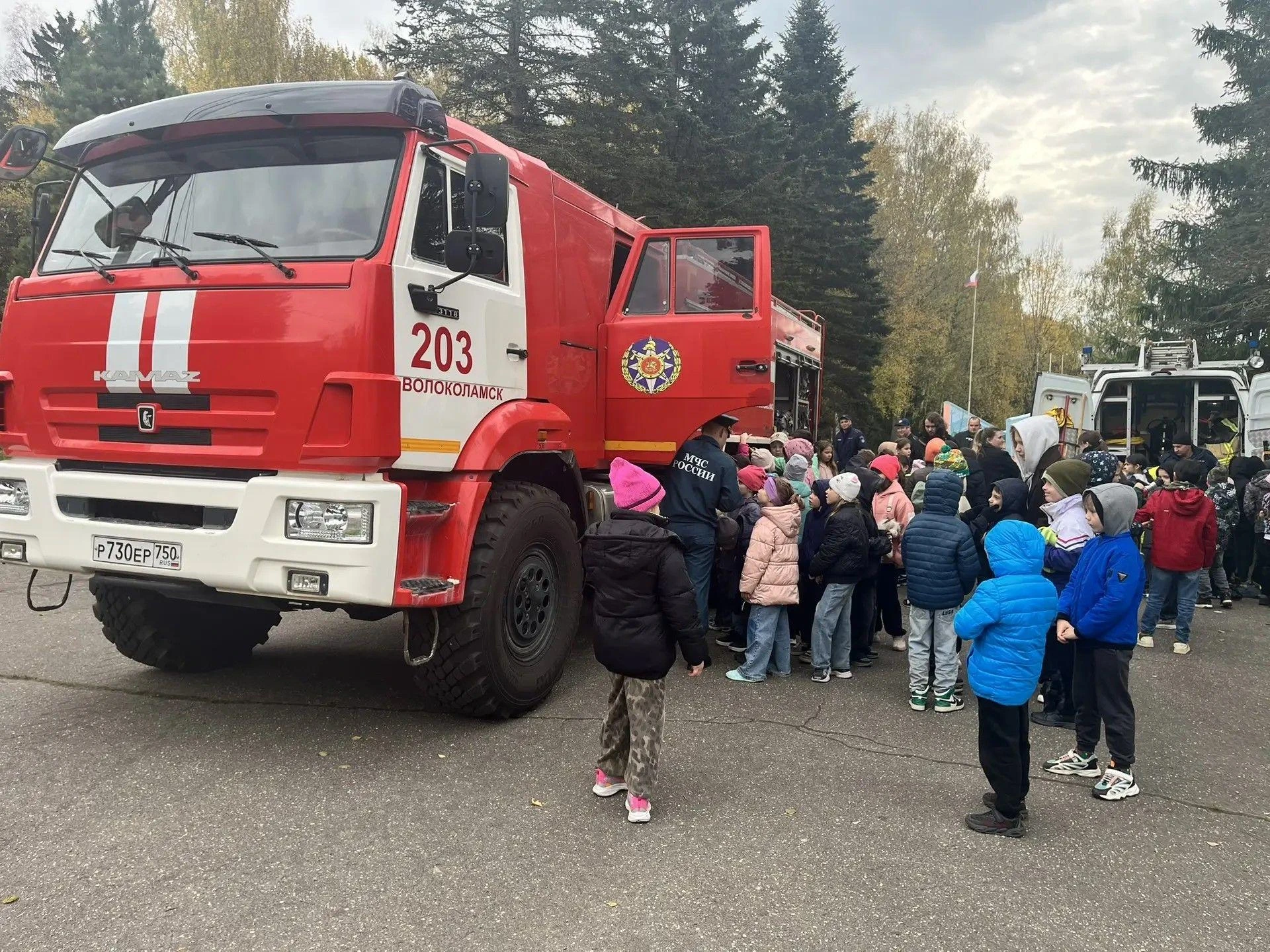 День пожарной безопасности провели в детском лагере под Волоколамском