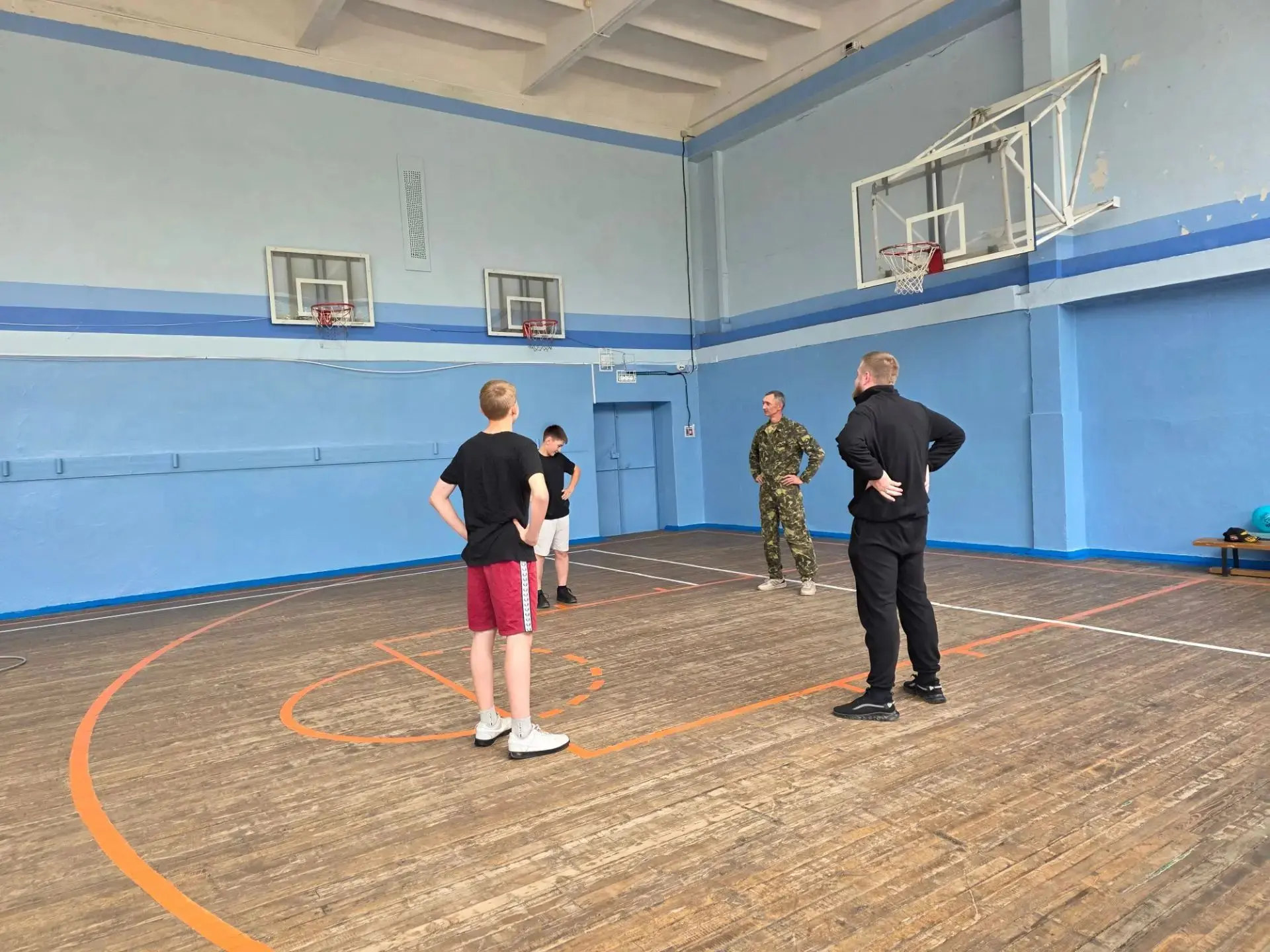 "Папа может!" Под таким девизом сегодня прошло интеллектуально- спортивное соревнование...