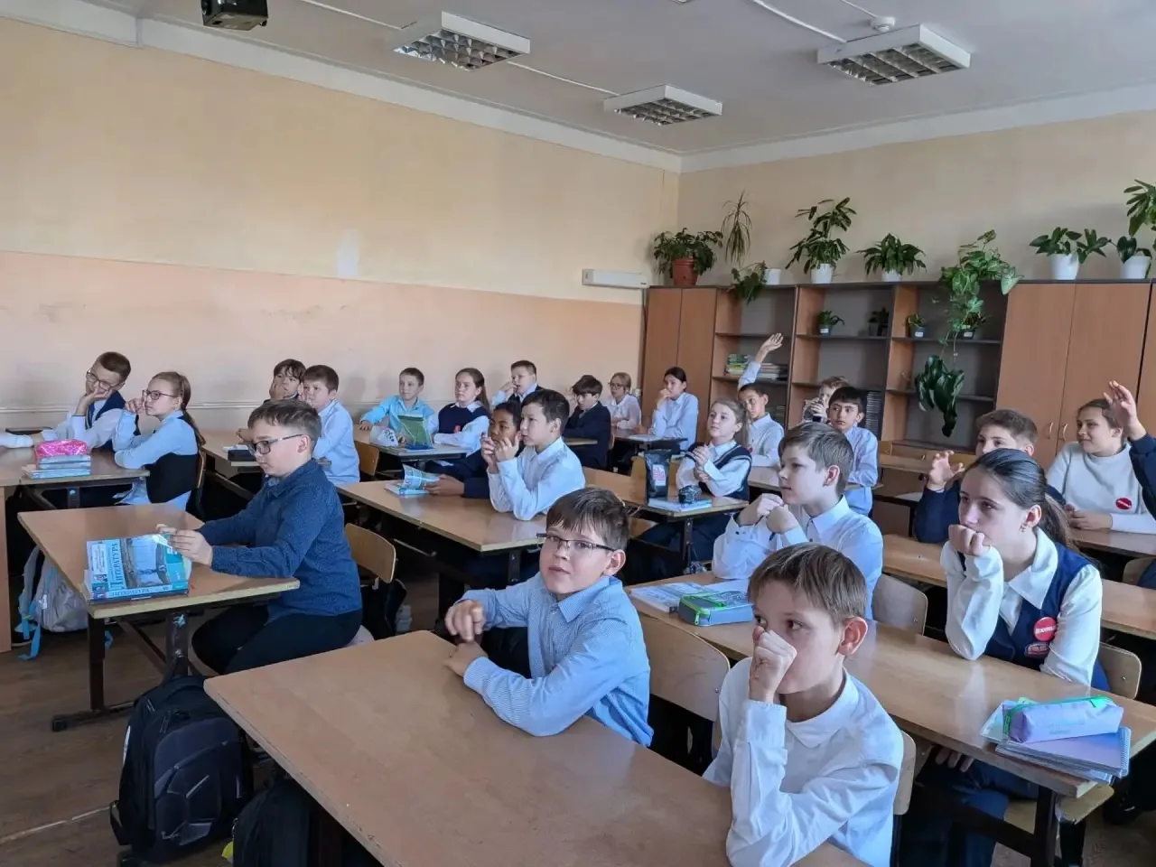 📚 В гостях у сказки: у нас побывал настоящий писатель!