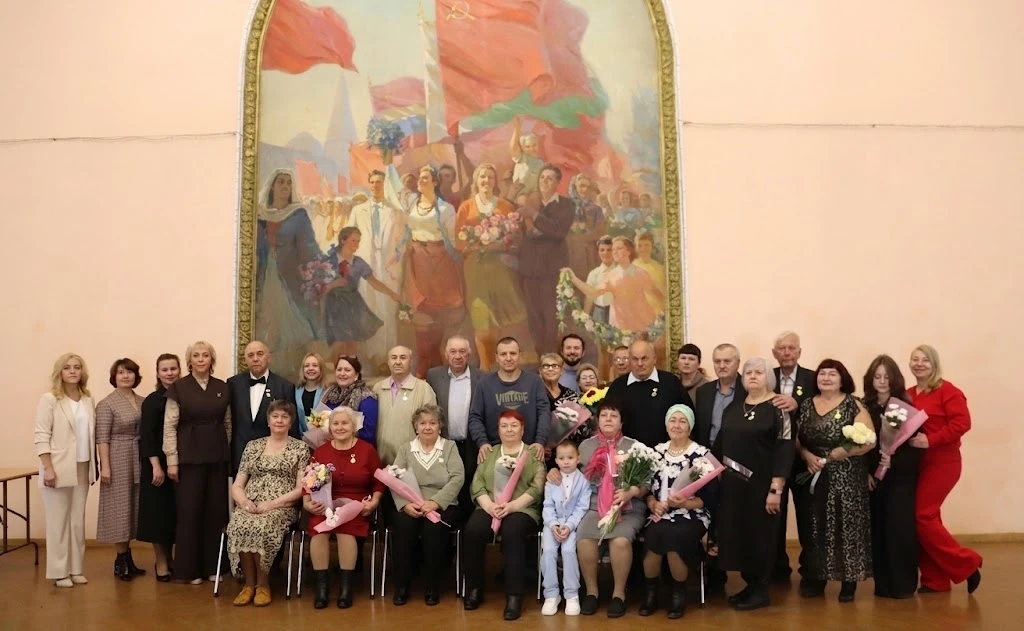 💍 Полвека в одной лодке: 7 салдинских семей доказали, что вечная любовь существует