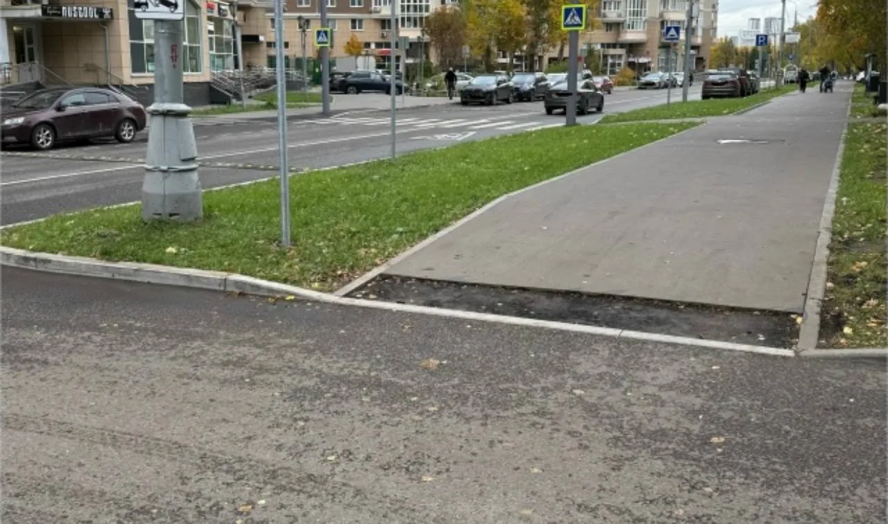Асфальт на Академика Виноградова всё ещё не уложен