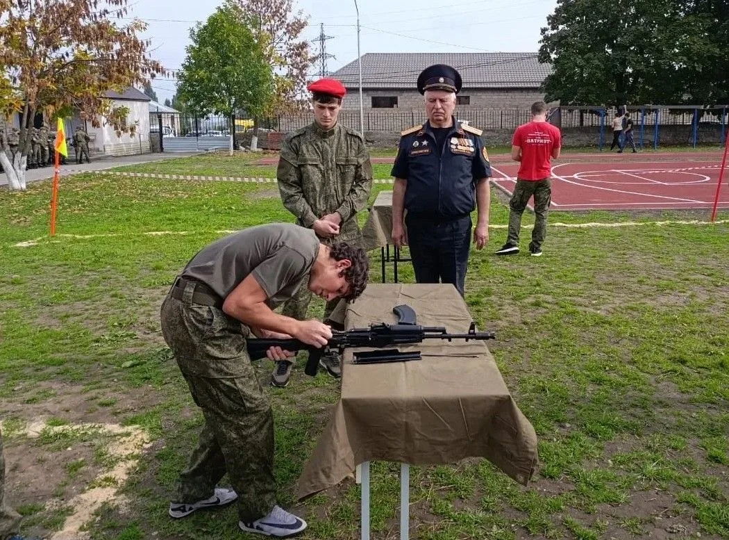 В Баксанском районе прошла межрегиональная военно-патриотическая игра «Наследники героев»
