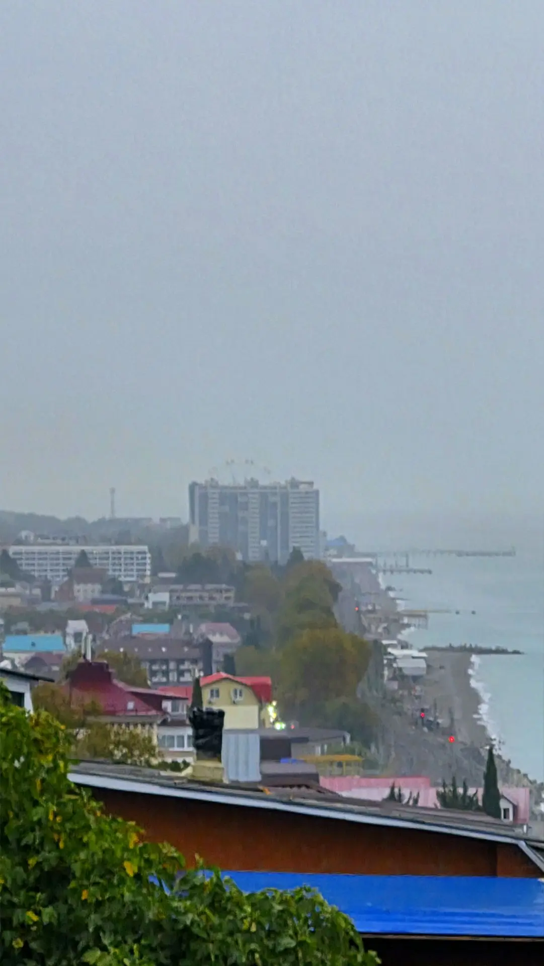 Дождливый беззакатный вечерок🌧🍁..сегодня, 15го октября🍂🧡).