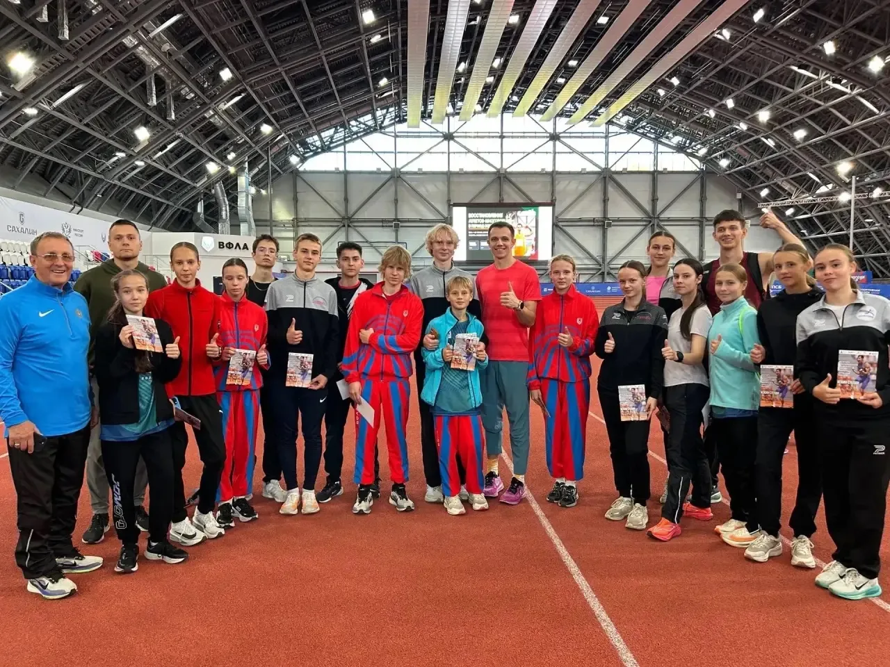 🏆 Легкоатлеты Еврейской автономной области завоевали золото и серебро на Чемпионате и ...