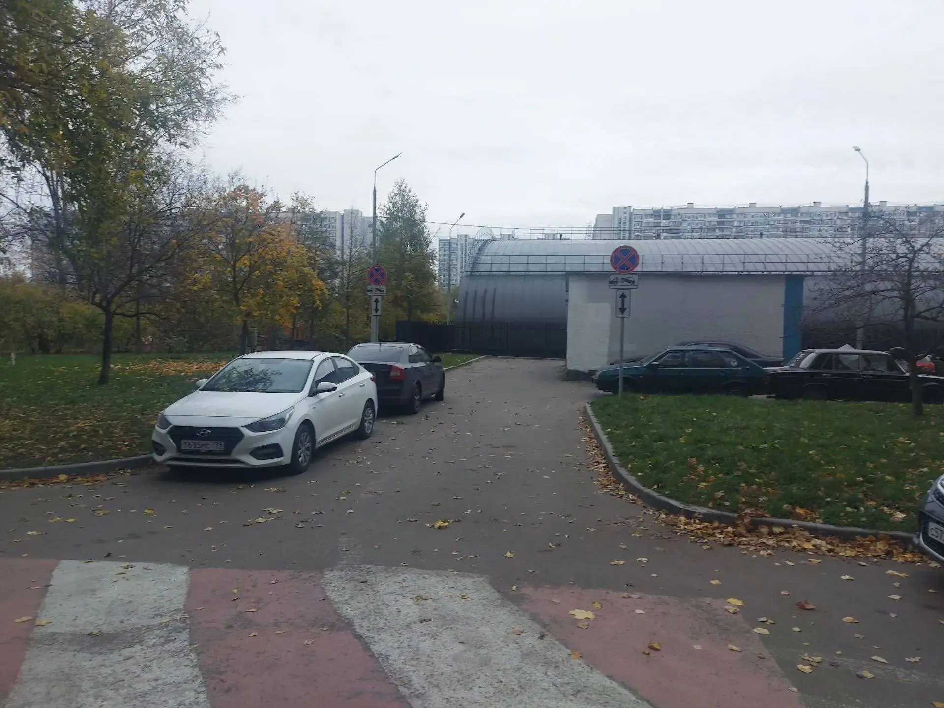 В Марьино установили сотни знаков 3.27