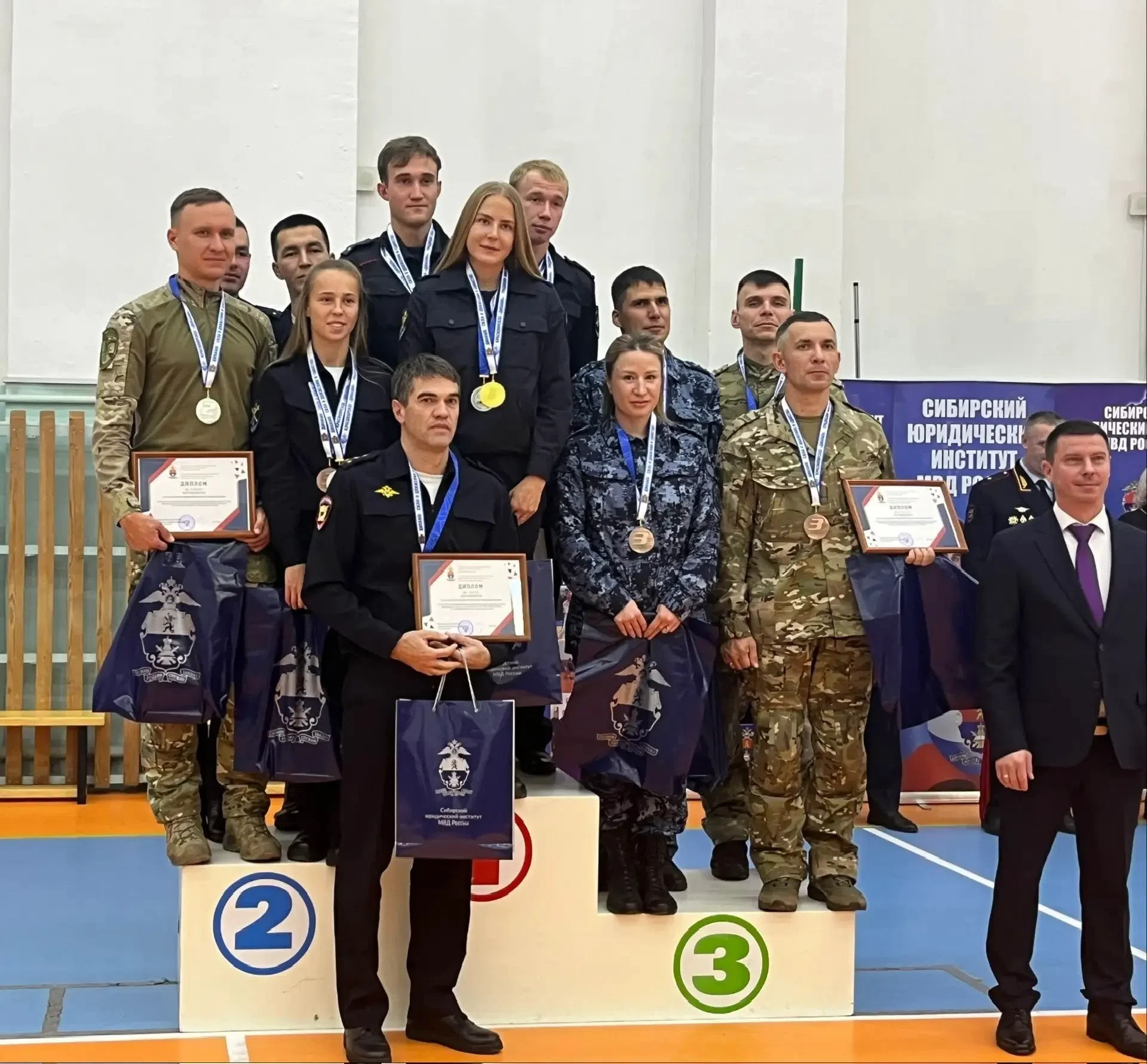 Сотрудники ГУФСИН стали призерами чемпионата по служебному биатлону и стрельбе из боево...