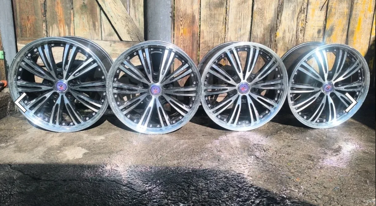 Продам R18, 5*114,3 цена 25000. Тел 89232628405