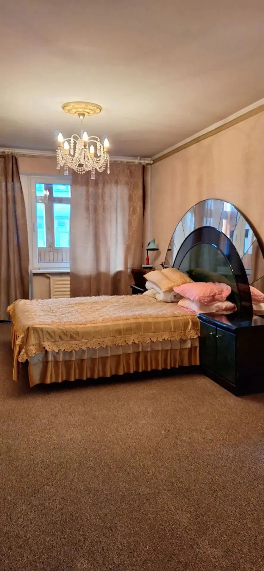 Трёхкомнатная квартира на трк ИРЕМЕЛЬ