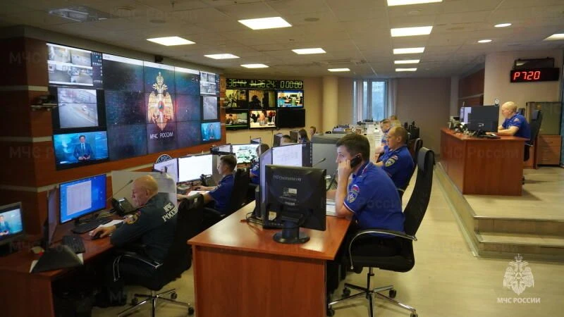 🚒 Сводка МЧС: 16 пожаров и два крупных ДТП в Свердловской области
